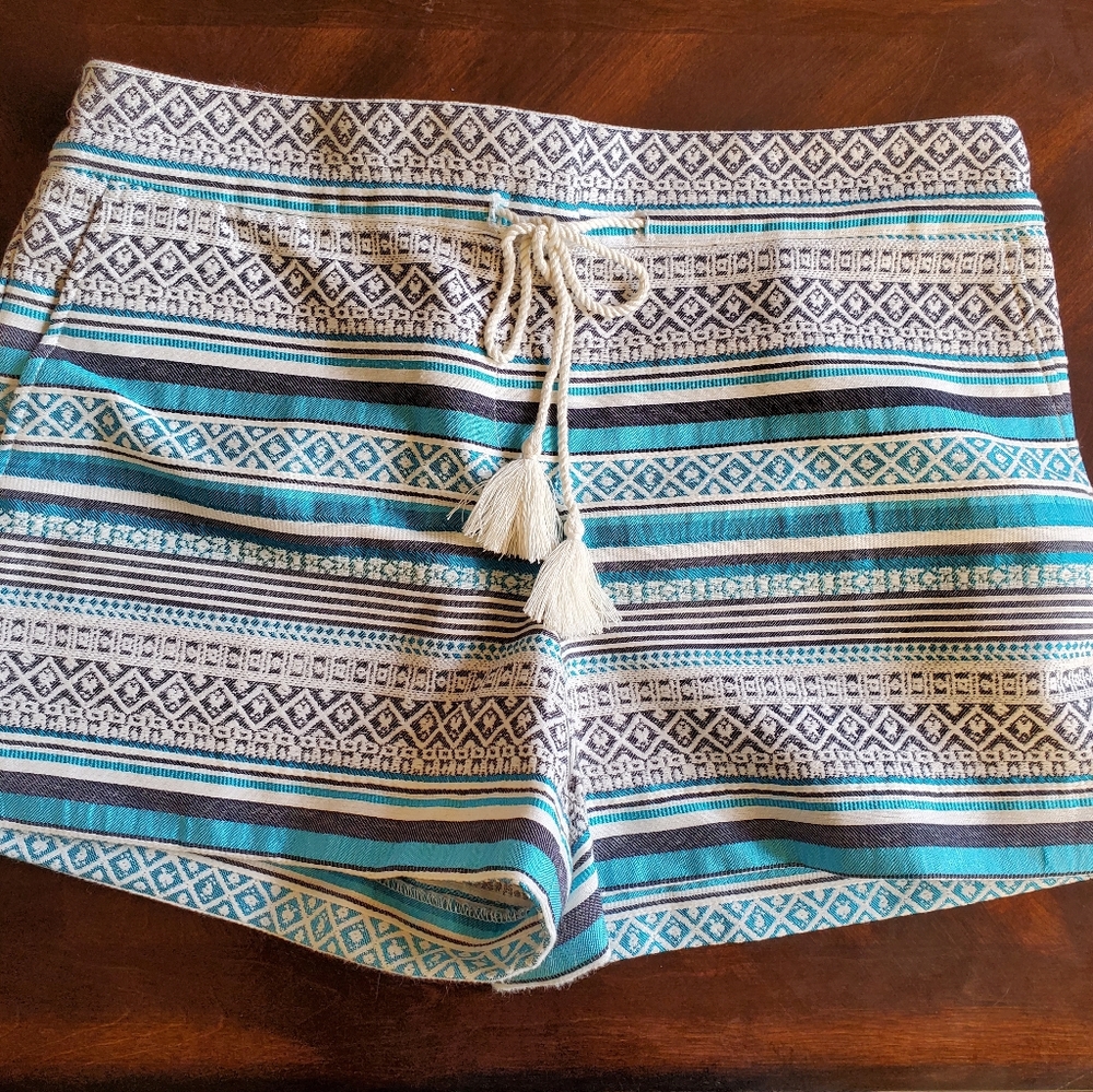 Y2K Style Beach Short - NWT Loft Riviera Short || Women's Size 10